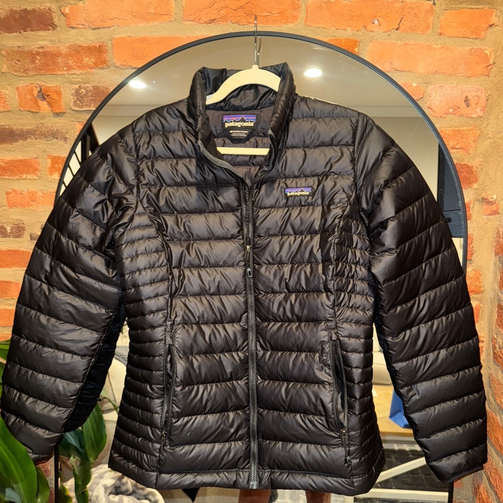 Patagonia Women's Classic Black Puffer Jacket